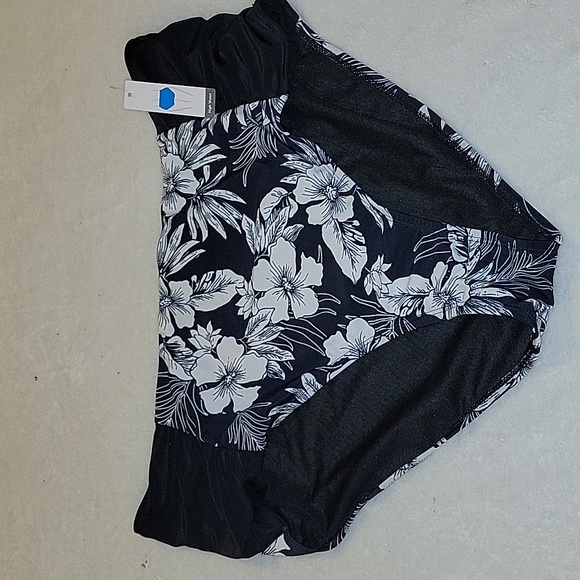 NWT Women's Size 1X(16W-18W) High waisted Swim bottom - Picture 1 of 4